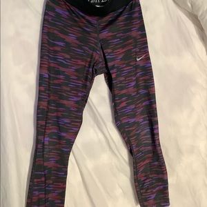 Nike Cropped Leggings